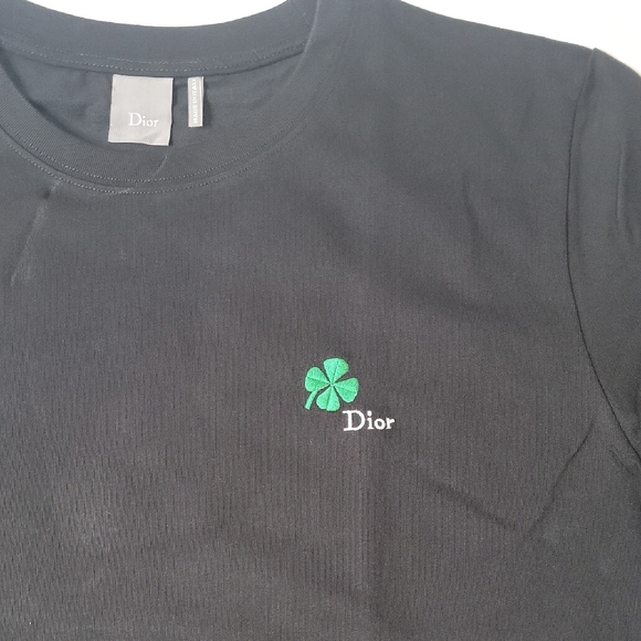 Dior Black Short-Sleeve Tee with Green Clover Motif - Picture 2 of 4